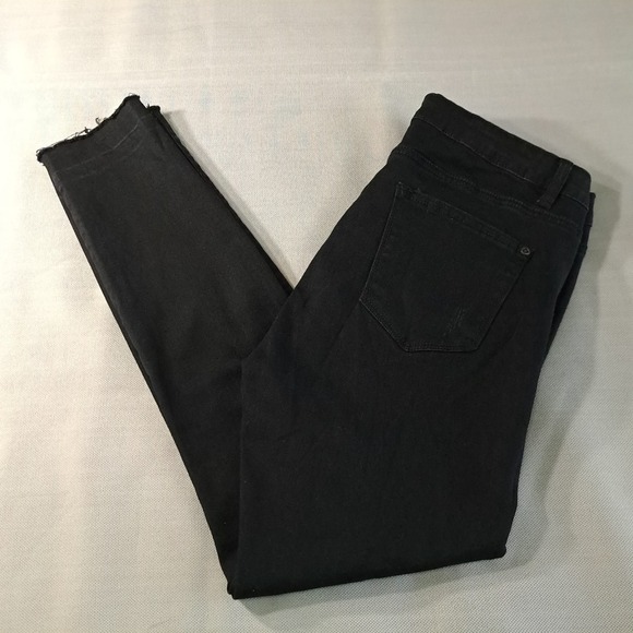JUDY BLUE Los Angeles Women's Black Pants Distressed‎ 15/32 Skinny Fit - Picture 9 of 12